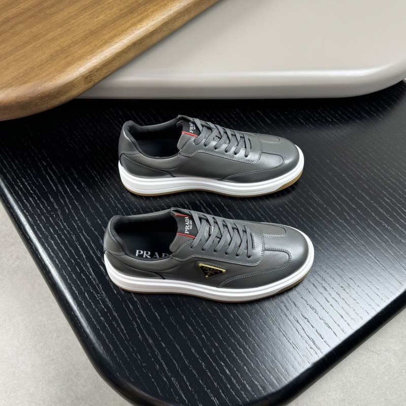 Pra*a casual shoes